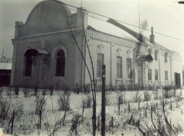 Будынак Дзяржаўнага архіва Бабруйскай вобласці (1952 г.)  Беларускі дзяржаўны архіў кінафотафонадакументаў. A27-029.