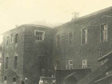 Вид на здание Государственного архива Полесской области (1946–1952 гг.) Белорусский государственный архив кинофотофонодокументов. A04-060.